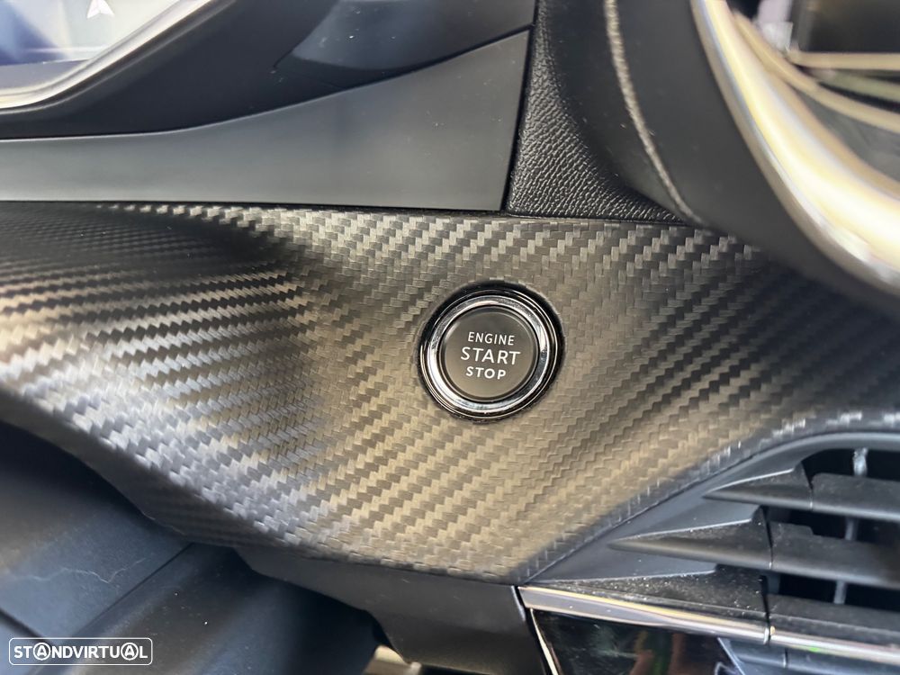 Peugeot 208 1.2 PureTech GT EAT8 - 37