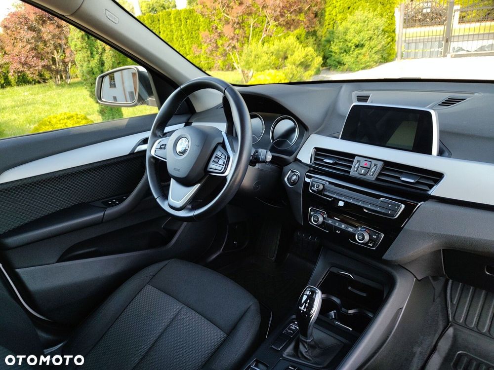BMW X1 sDrive18i - 26