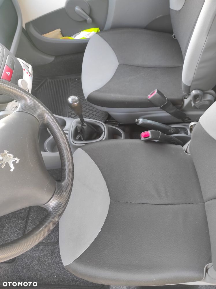 Peugeot 107 1.0 Happy - 17