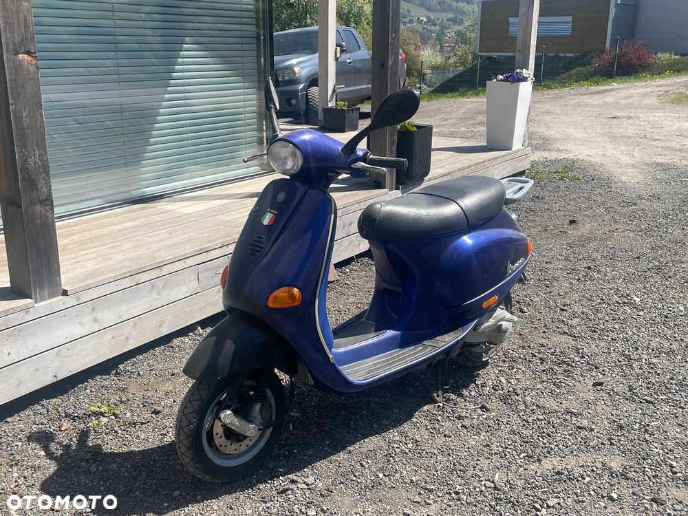 Piaggio Vespa - 1