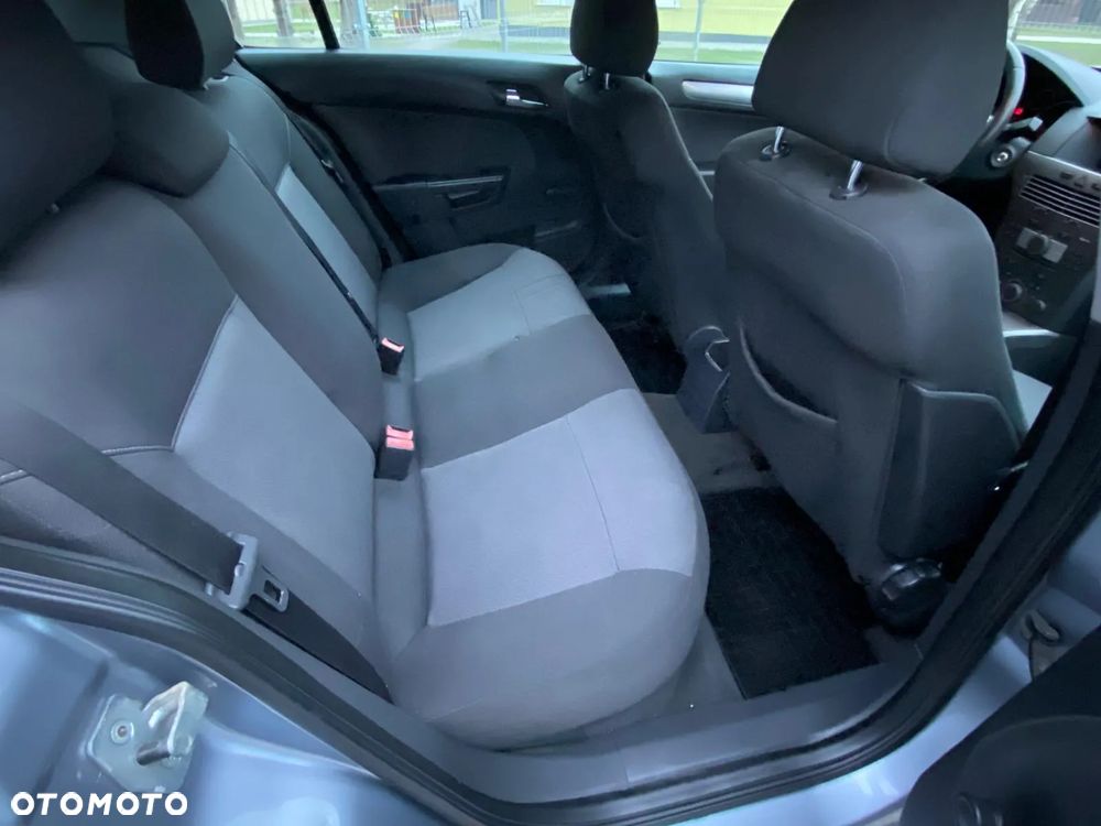 Opel Astra 1.6 - 8