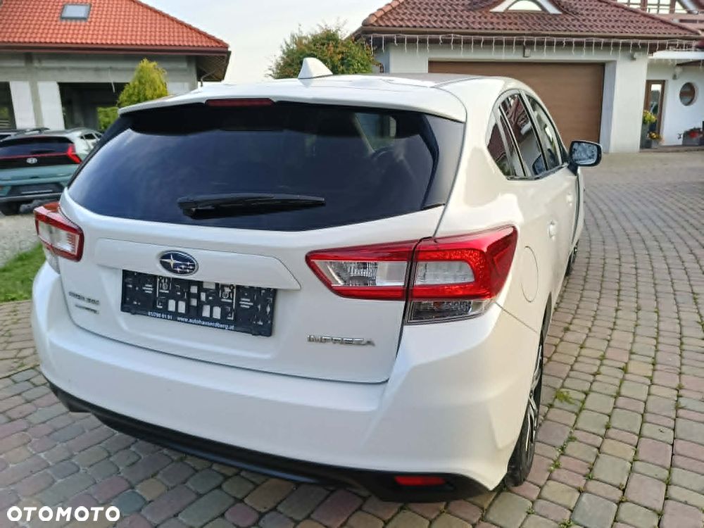 Subaru Impreza 1.6i Lineartronic Exclusive - 10