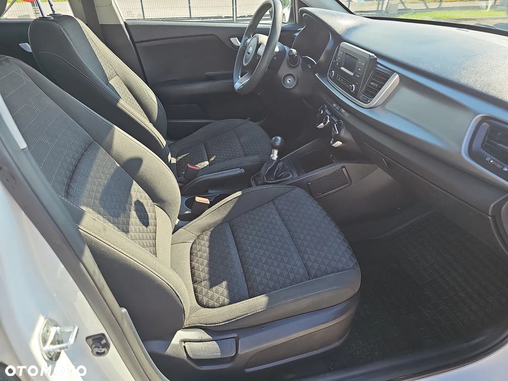 Kia Rio 1.2 M - 21