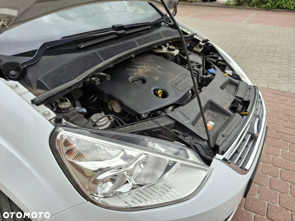 Ford Galaxy - 31