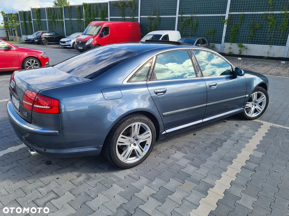 Audi A8 4.2 Quattro - 4