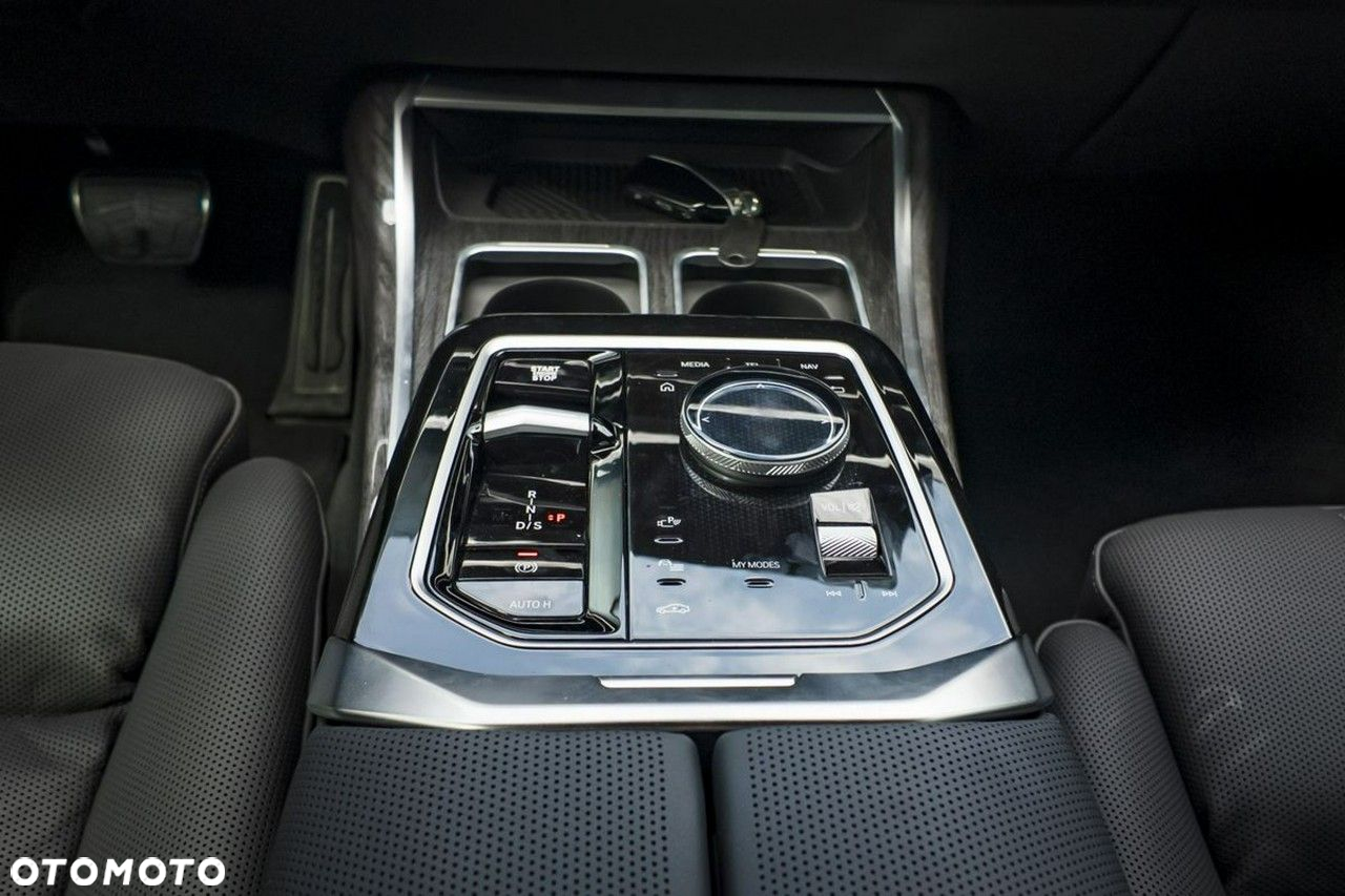 BMW Seria 7 - 20