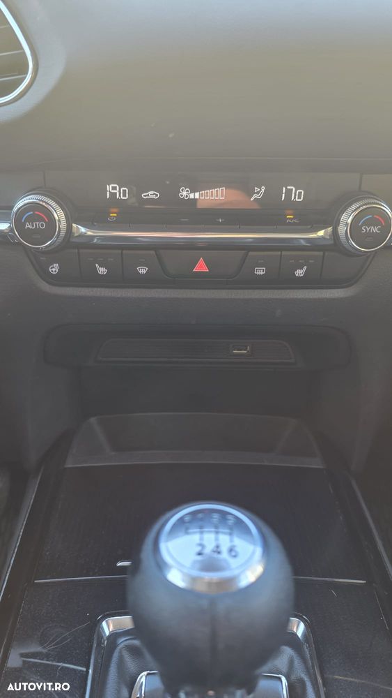 Mazda CX-30 G122 MHEV AWD 6MT Plus - 11