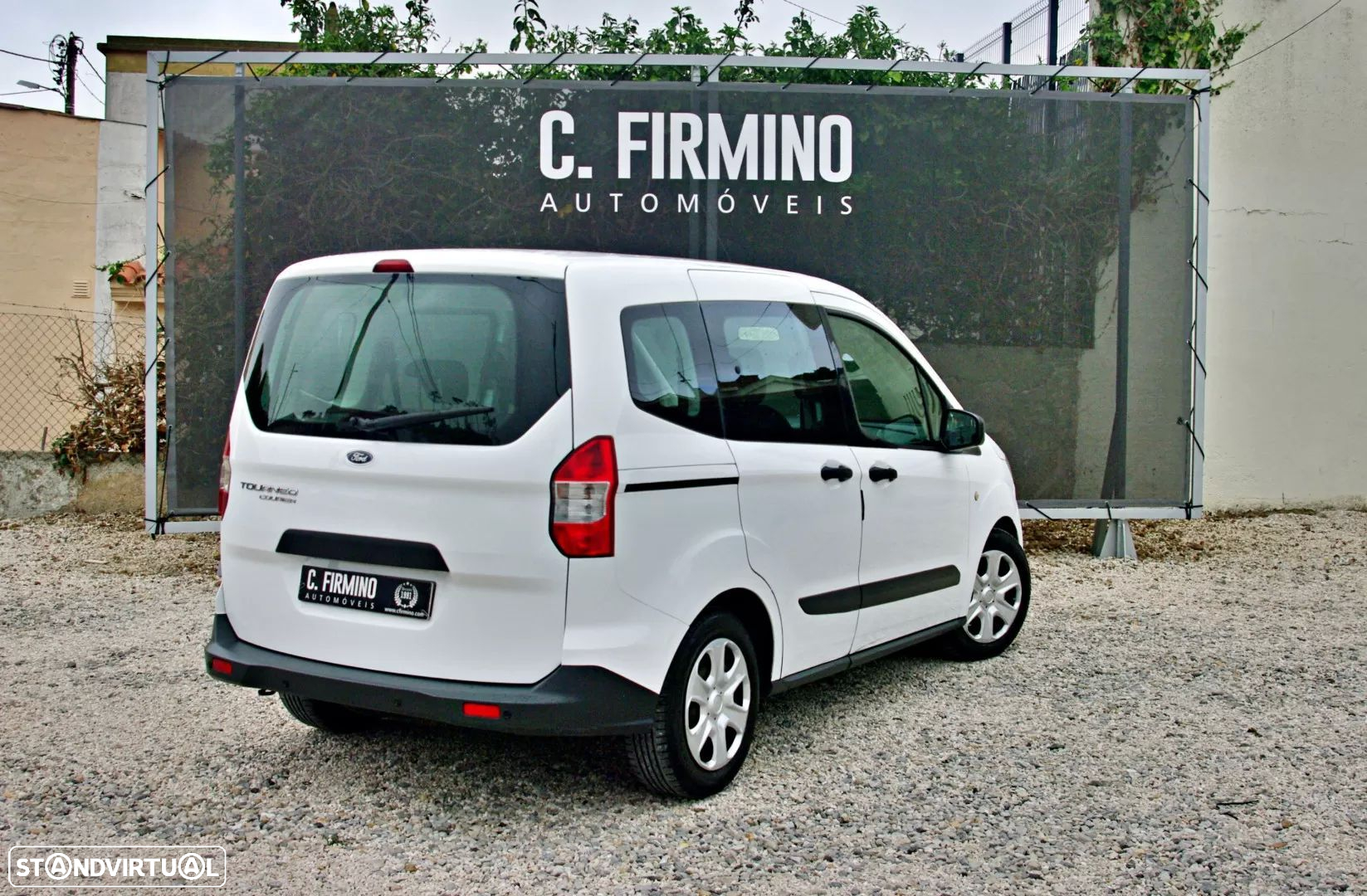 Ford Tourneo Courier 1.5 TDCi Ambiente - 9