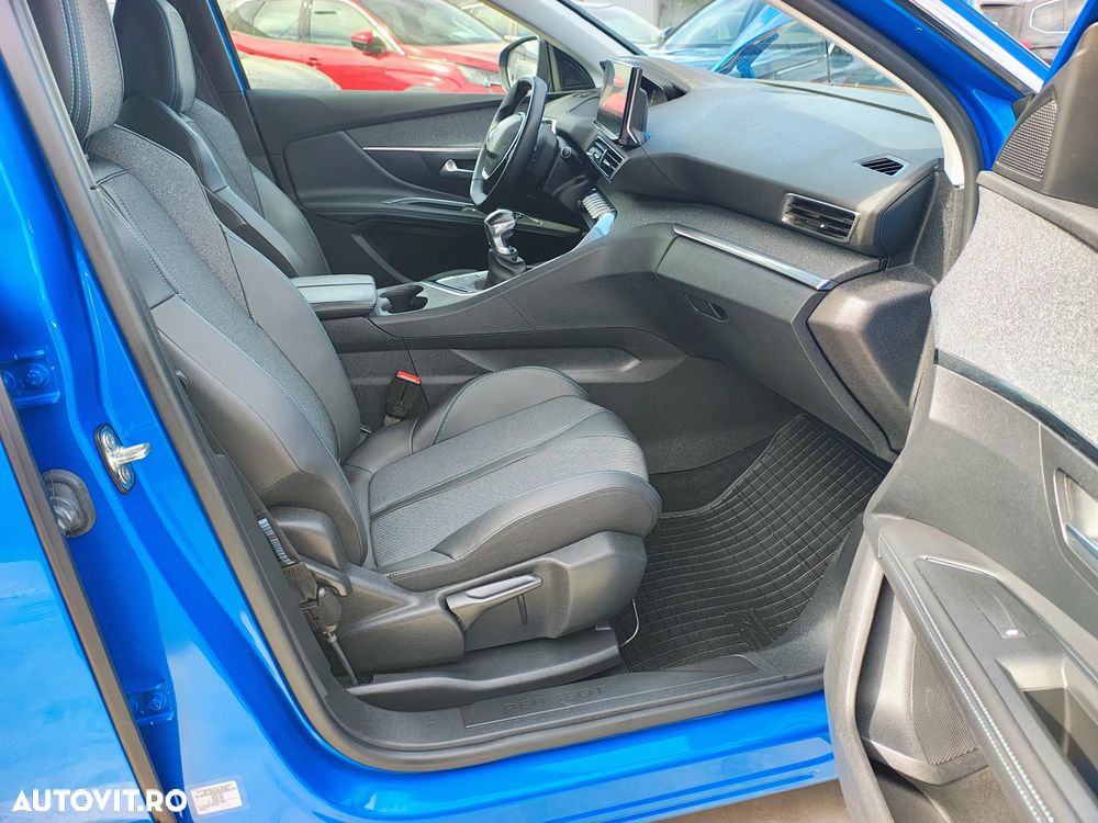 Peugeot 3008 1.2 PureTech Turbo S&S Allure - 14