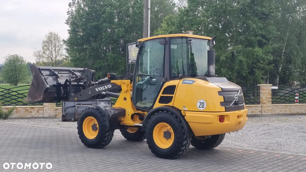Volvo L25F/ 2635Mth/ Maszyna sprowadzona/ - 9