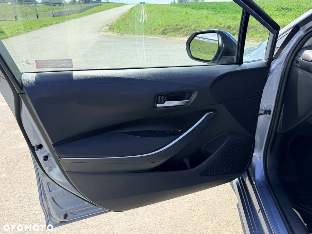 Toyota Corolla 1.8 Hybrid Selection - 14