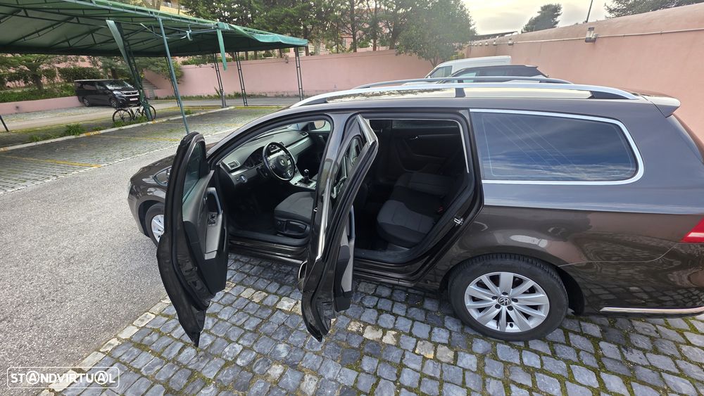 VW Passat Variant 1.6 TDI Confortline BlueMotion - 17