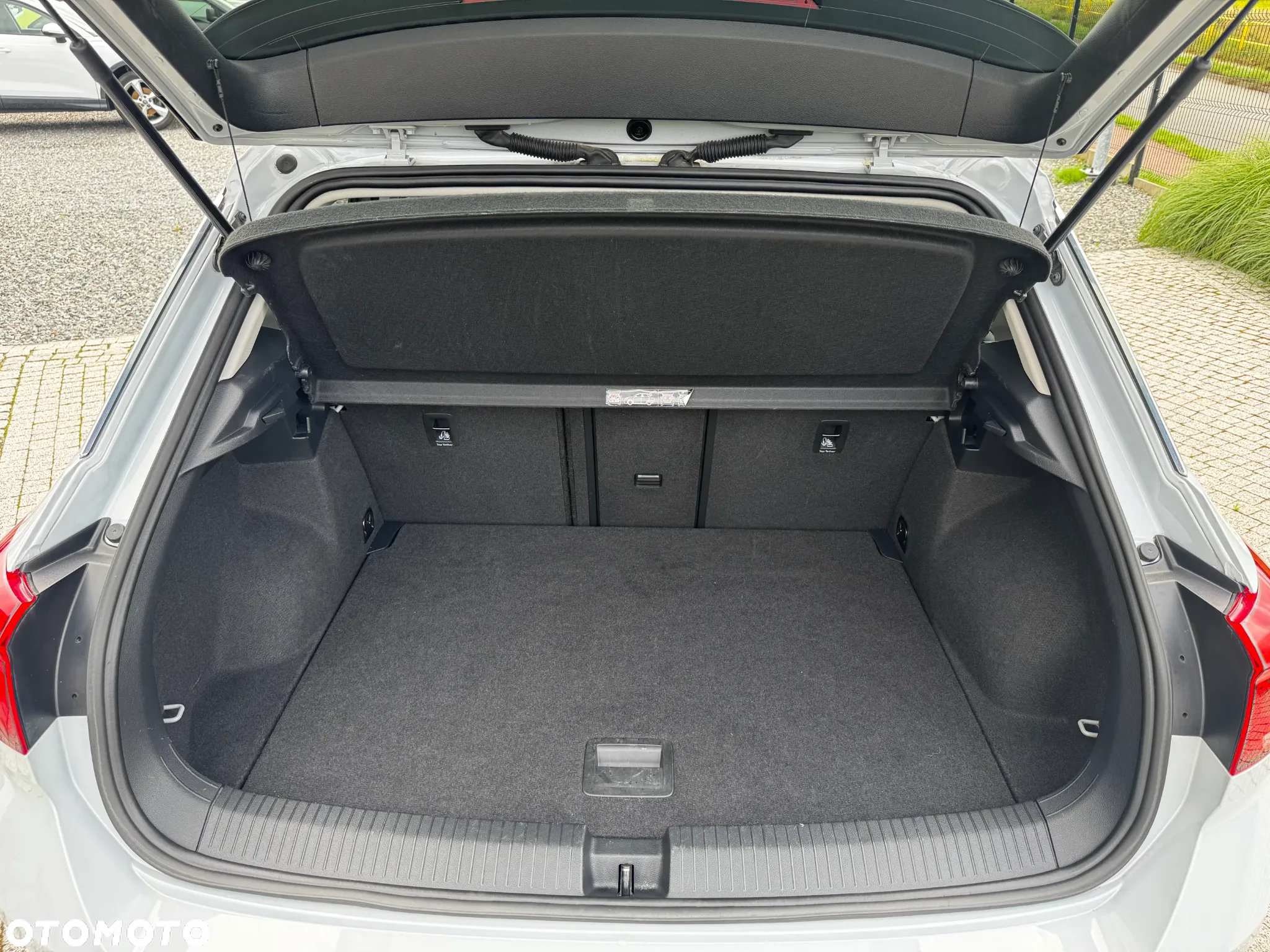 Volkswagen T-Roc 2.0 TDI SCR DSG IQ.DRIVE - 36