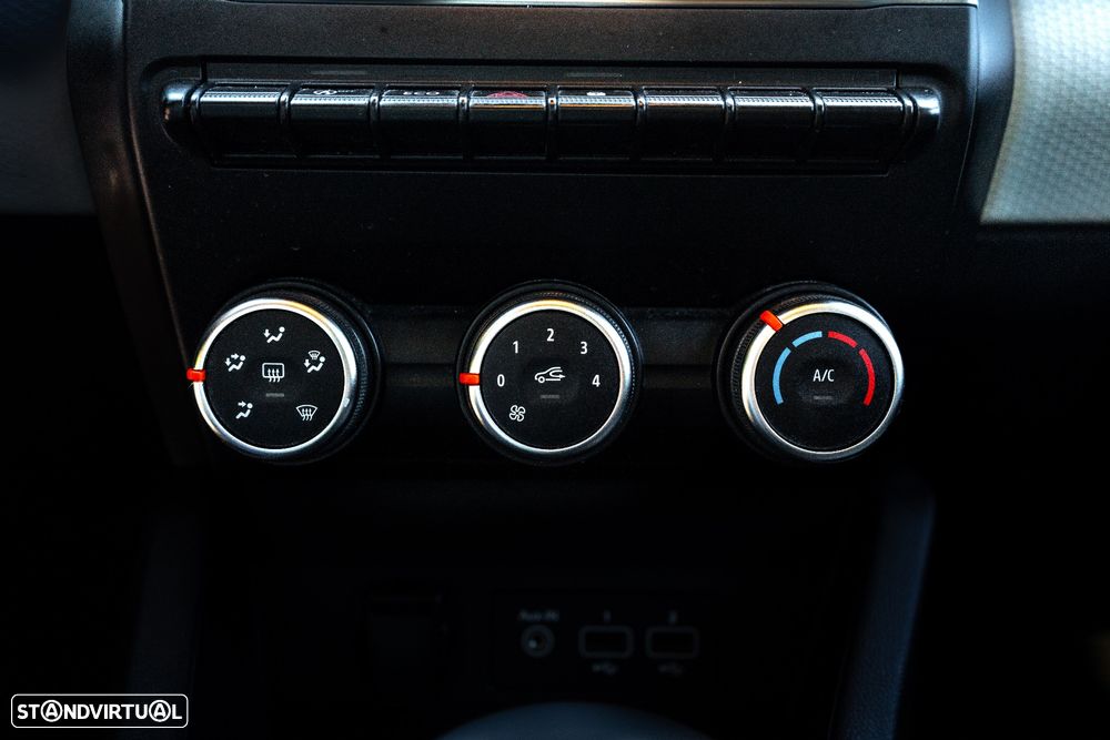 Renault Clio 1.0 TCe Limited Bi-Fuel - 36