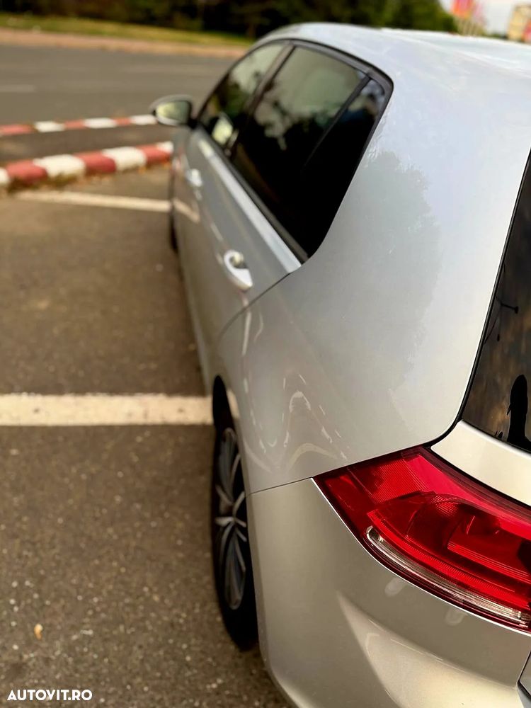 Volkswagen Golf 2.0 TDI (BlueMotion Technology) DSG Comfortline - 9