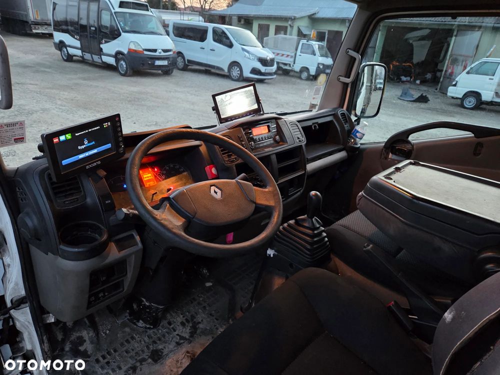 Renault Maxity Cabstar - 17