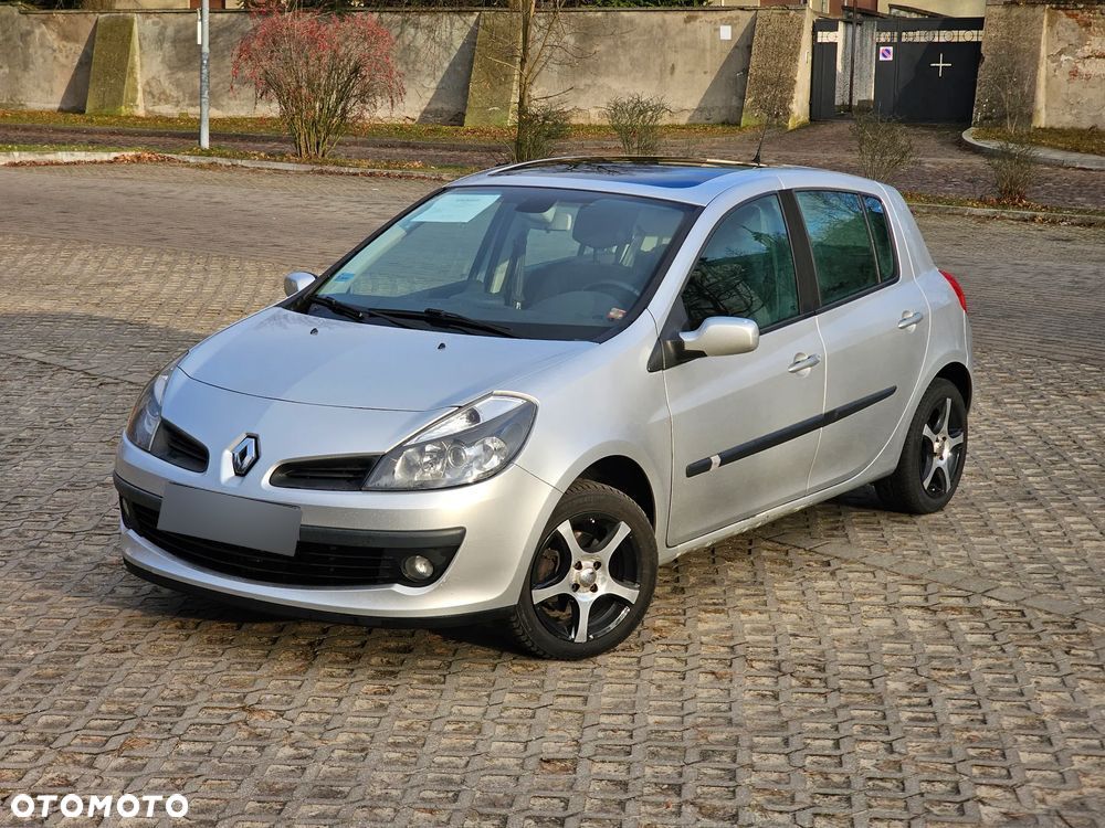 Renault Clio - 1