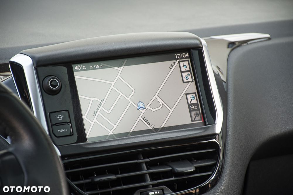Peugeot 208 120 VTI Intuitive - 38