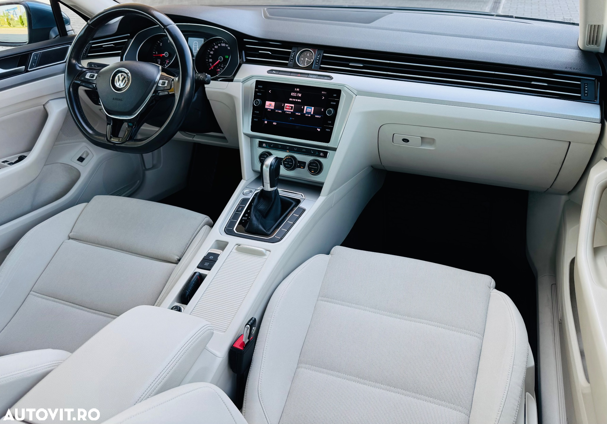 Volkswagen Passat - 22