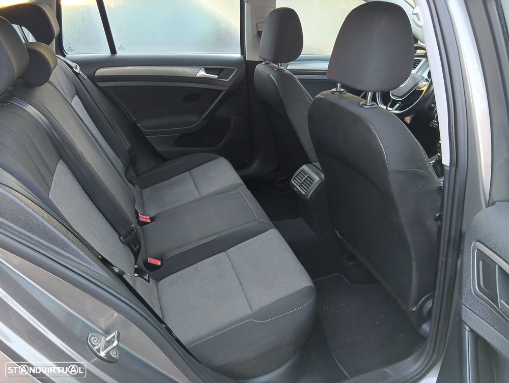 VW Golf Variant 1.6 TDi Confortline - 5