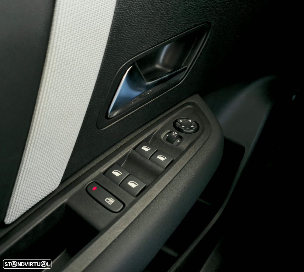 Citroën C4 Hybrid 145 MAX - 14