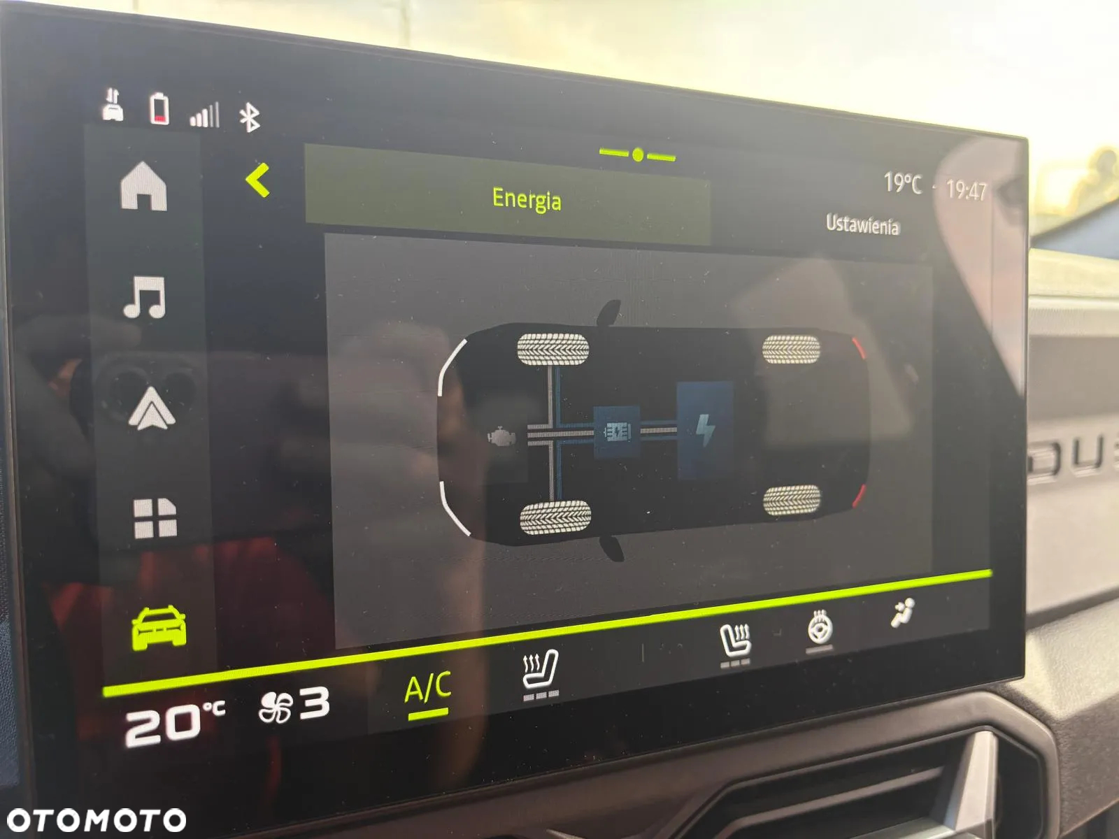 Dacia Duster 1.6 Full Hybrid 140 Journey MMT - 9