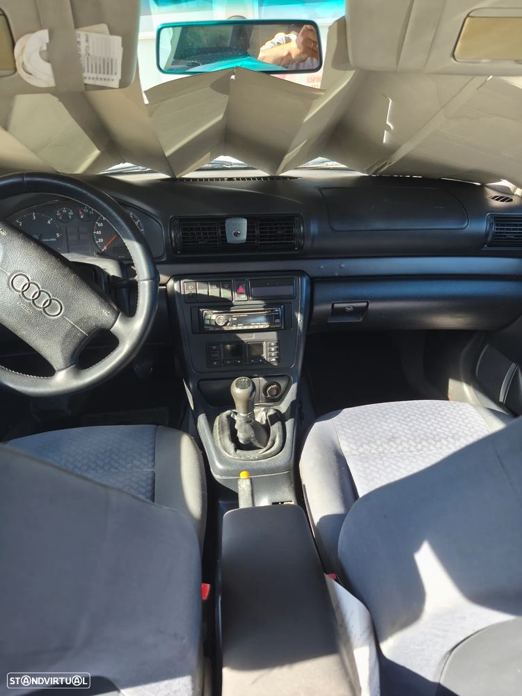 Audi A4 Avant 1.9 TDI Attraction EC - 4