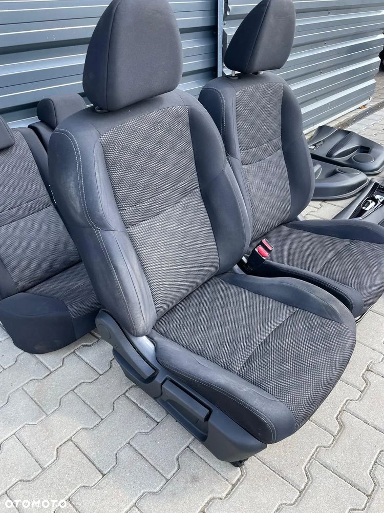 NISSAN QASHQAI II J11 FOTELE WNĘTRZE PRZEKŁADKA DUŃCZYKA - 3