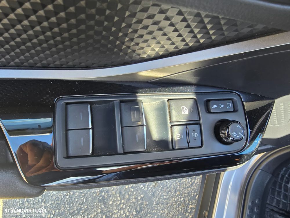 Toyota C-HR 2.0 Hybrid Lounge - 11