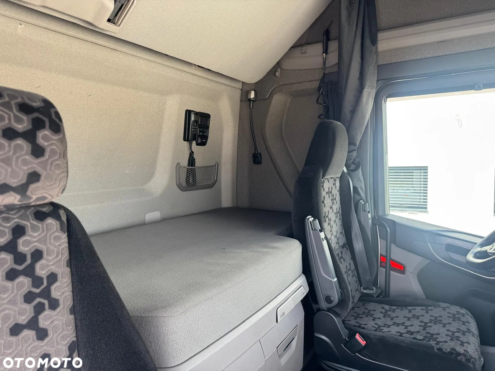 Scania R450/Full LEDY/ KLIMA STACJONARNA/ NAVI/ DWA ŁÓŻKA/ BAKI 1200L - 21