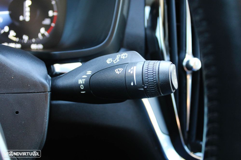 Volvo V60 2.0 D3 Geartronic - 29