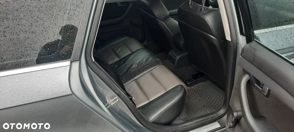 Audi A4 Avant 2.0 TDI Quattro - 27