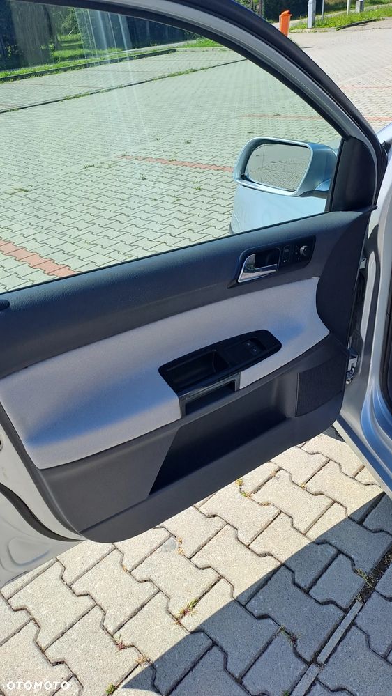 Volkswagen Polo 1.4 16V Comfortline - 14