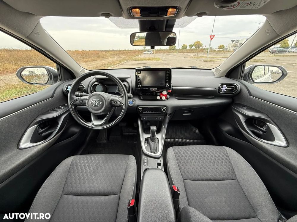 Toyota Yaris 1.5 VVT-i HSD Dynamic Plus - 9