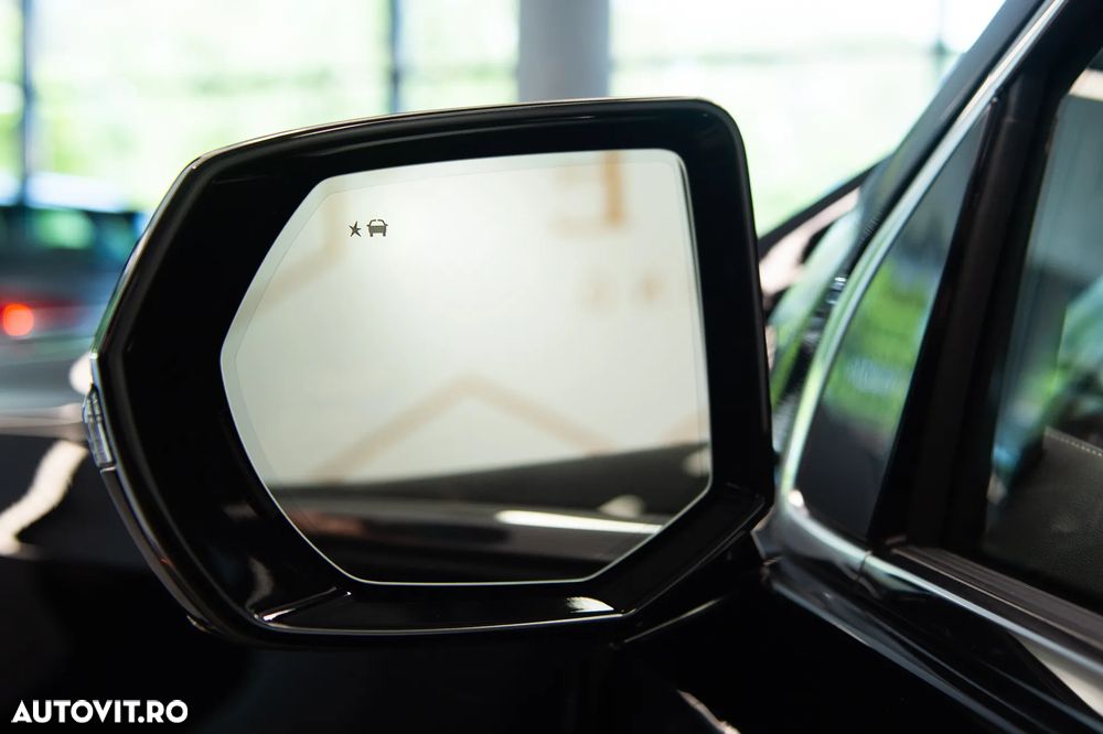 Cadillac Escalade - 11