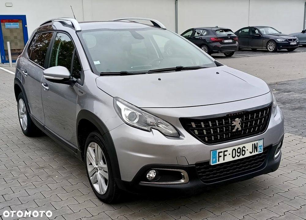 Peugeot 2008 PureTech 82 Signature - 5