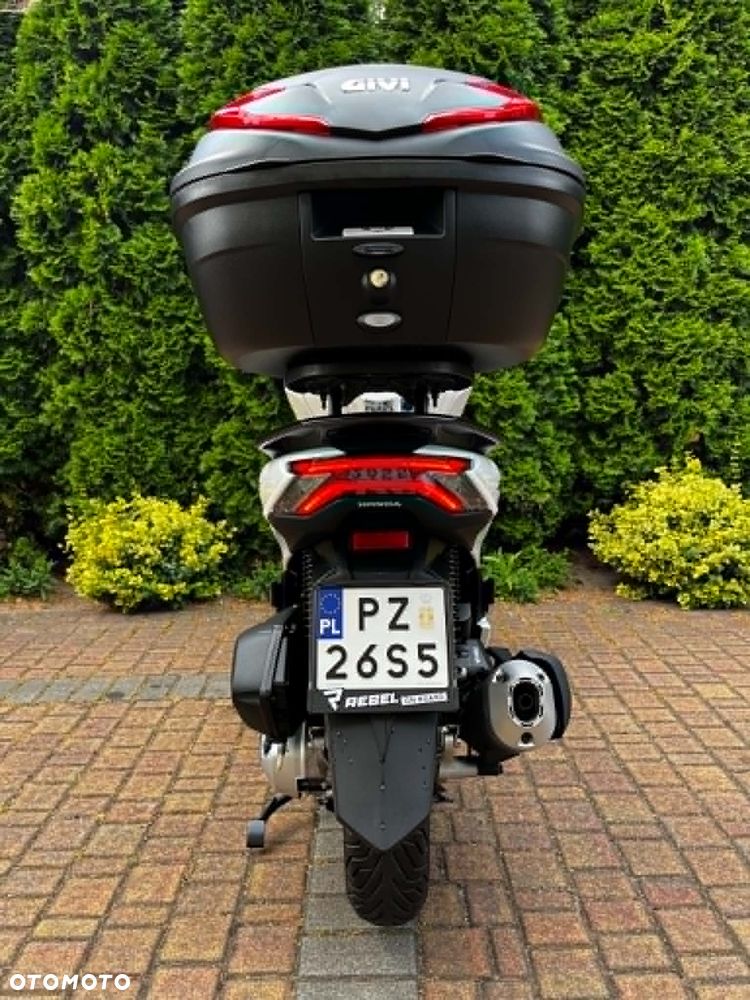 Honda PCX - 11