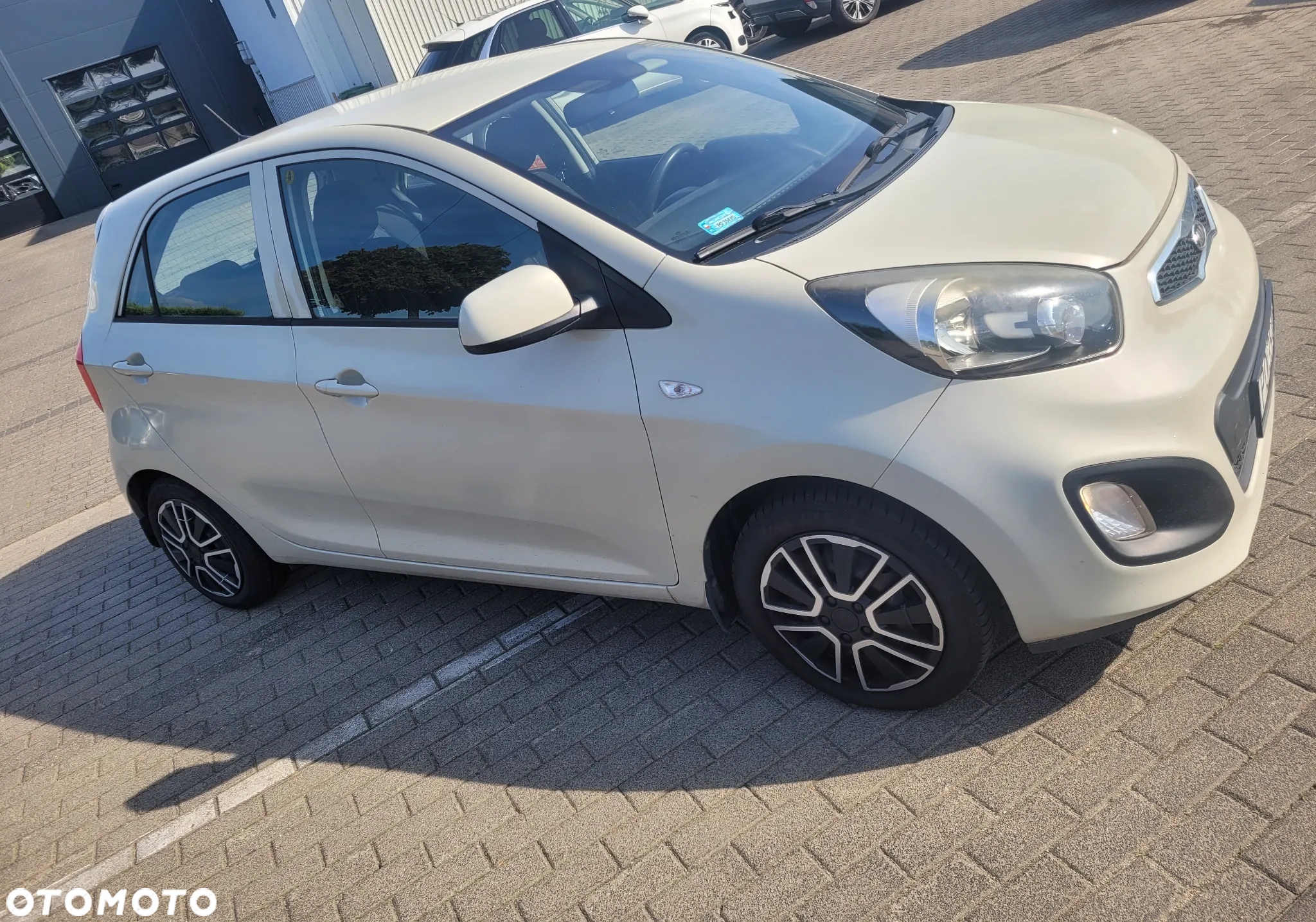 Kia Picanto 1.0 L - 5
