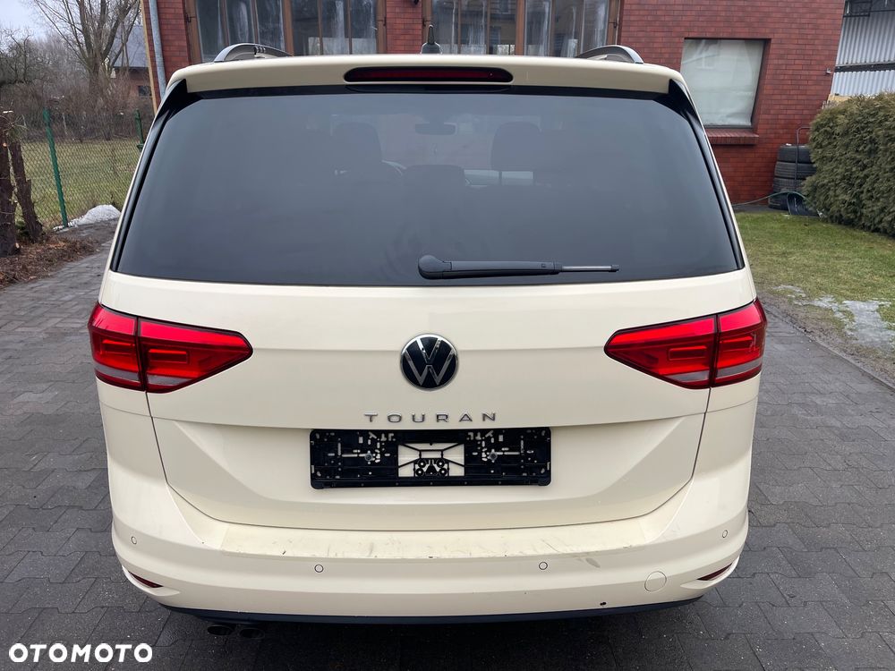 Volkswagen Touran 2.0 TDI SCR DSG Move - 11