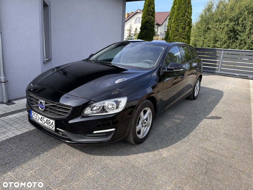 Volvo V60 D3 Drive-E Kinetic - 1