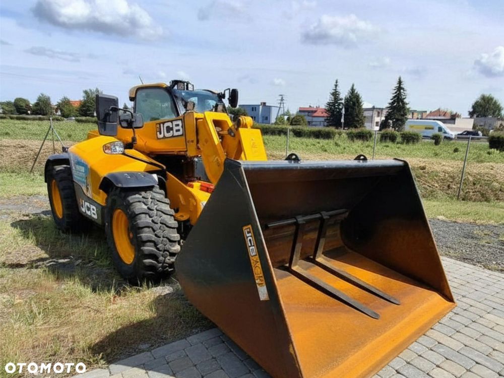 JCB 542-70 Agri - 5