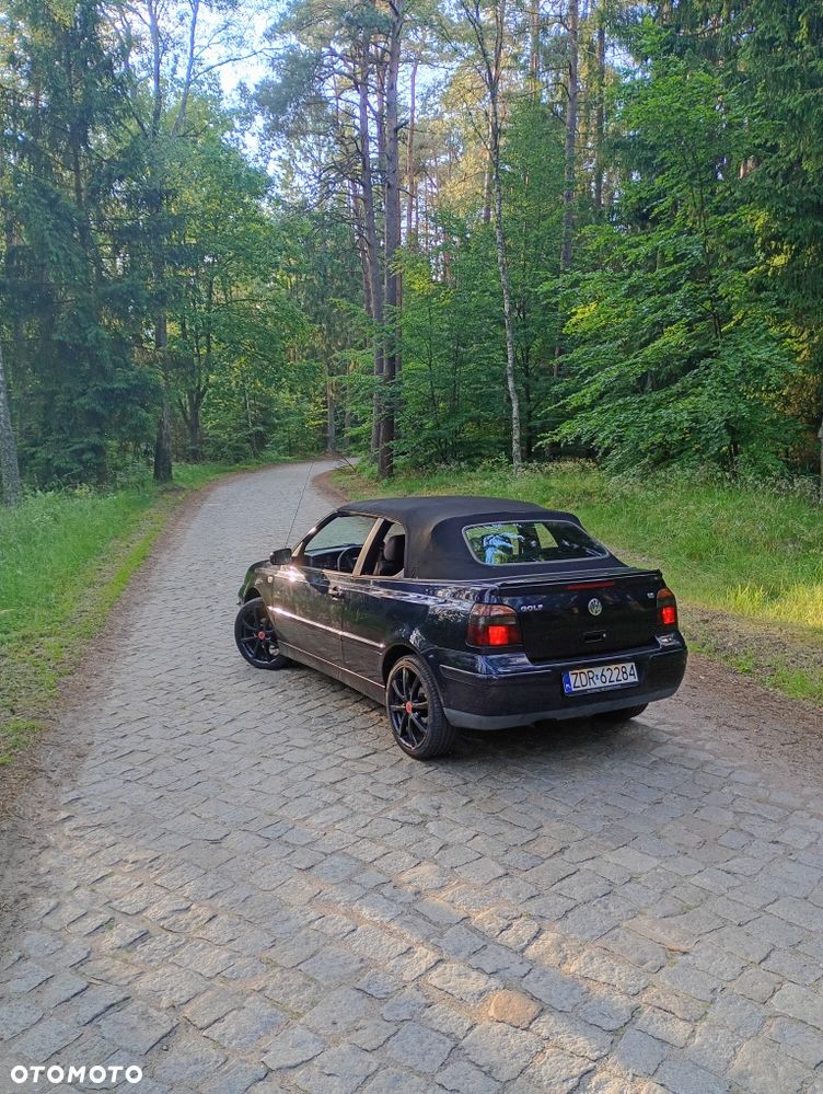 Volkswagen Golf 1999 photo 2
