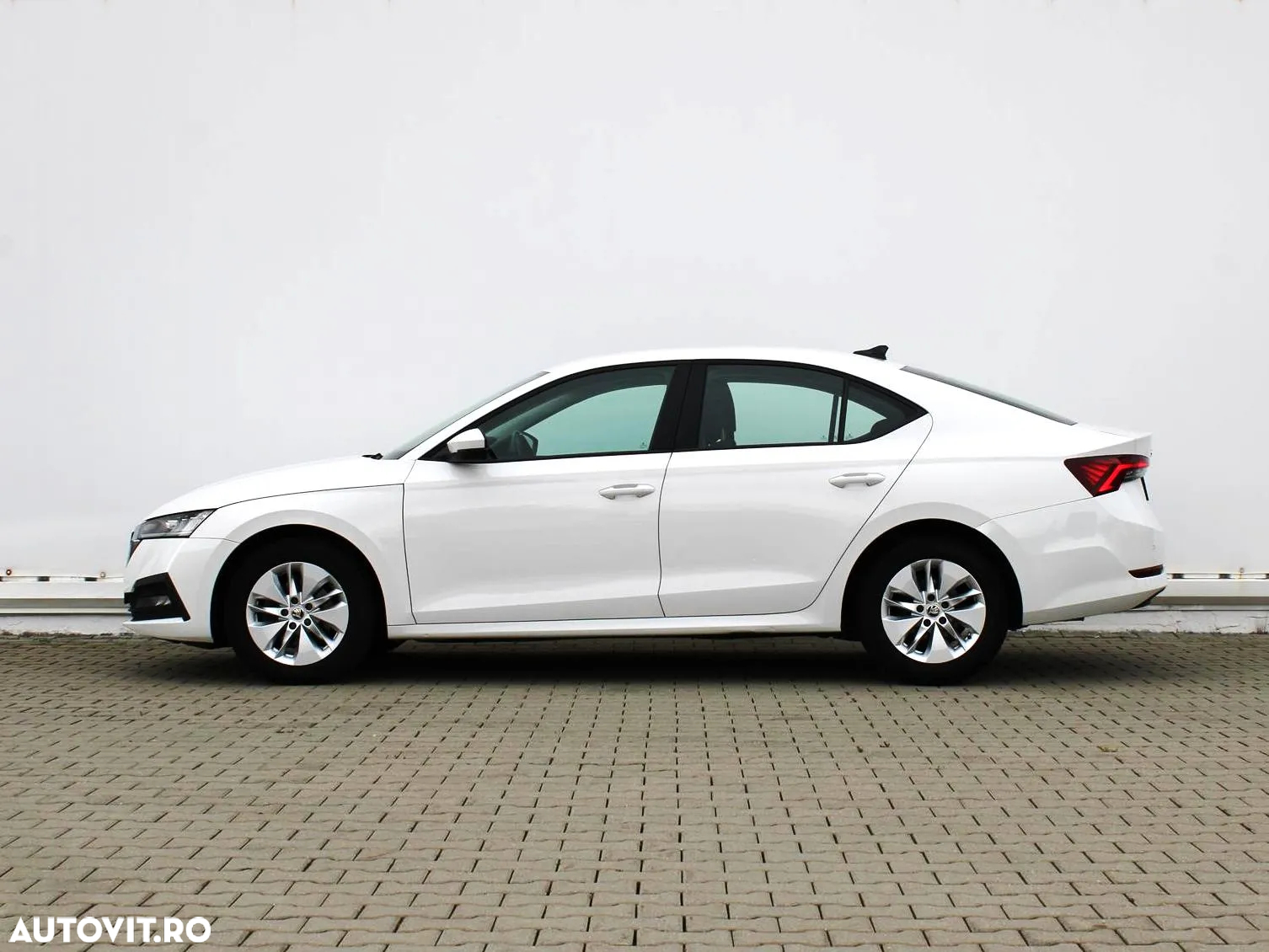 Skoda Octavia 2.0 TDI DSG Ambition - 2