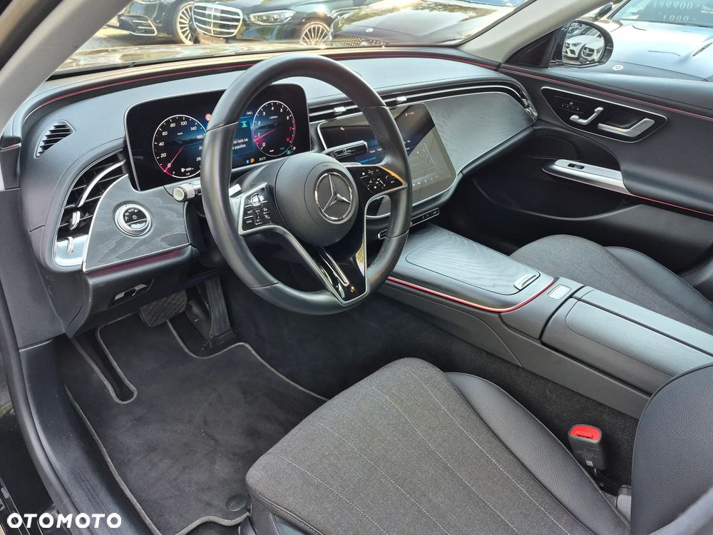 Mercedes-Benz Klasa E 200 4Matic 9G-TRONIC - 8