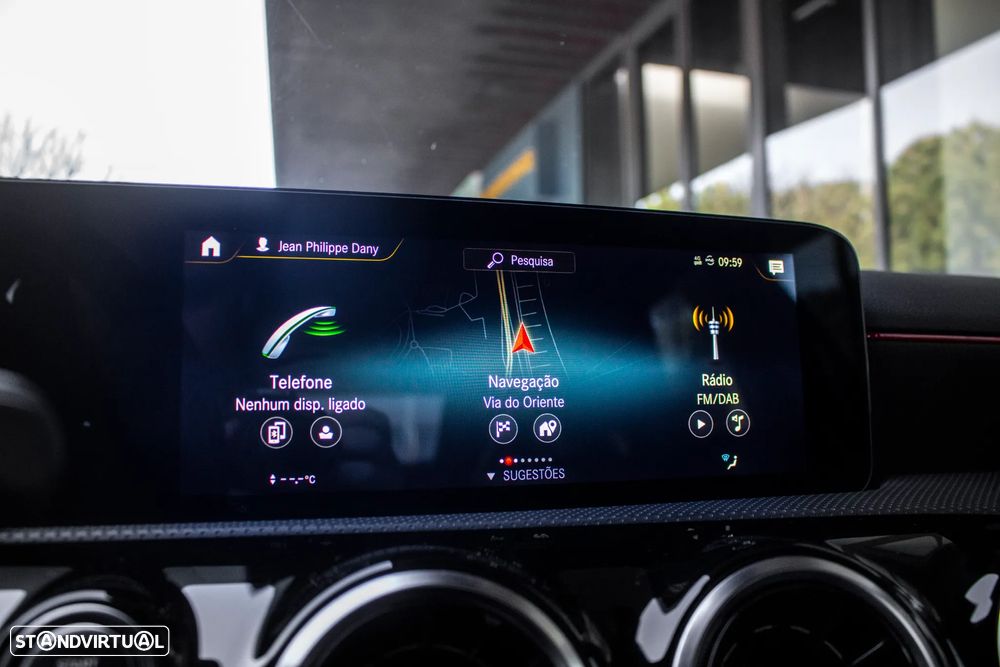 Mercedes-Benz A 250 e AMG Line - 35