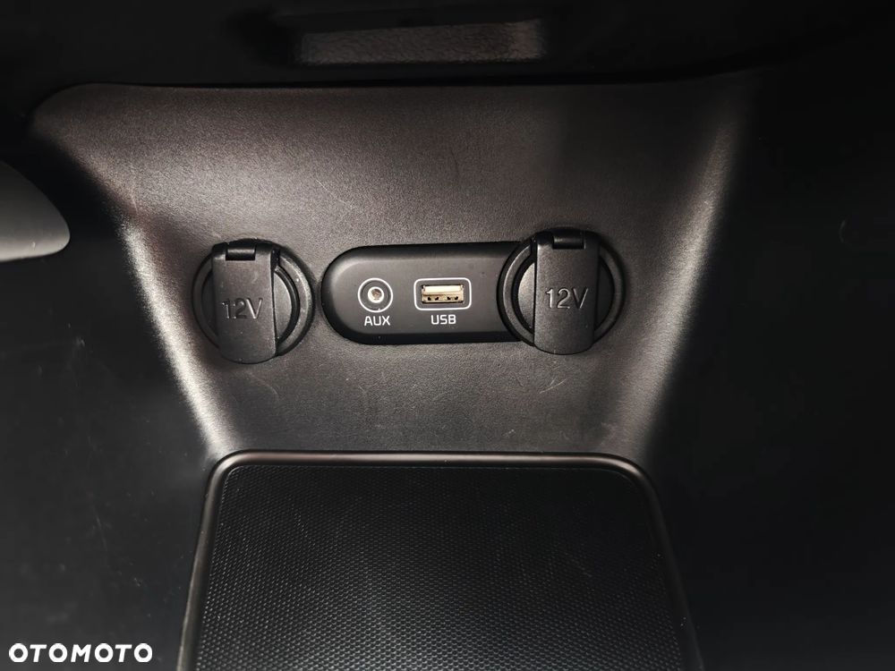 Kia Ceed 1.6 GDI L - 27