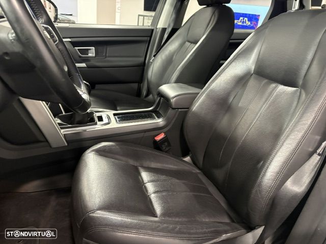 Land Rover Discovery Sport 2.0 TD4 HSE Luxury - 40