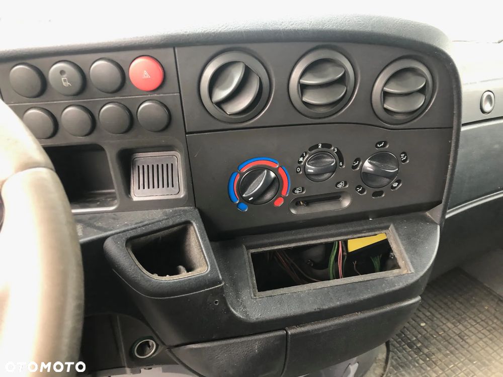 IVECO DAILY III DRZWI PRZOD FOTEL KIEROWNICA - 9