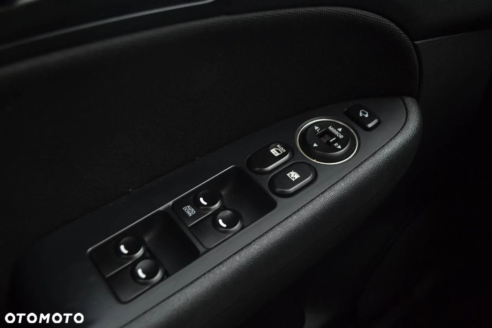 Hyundai i30 i30cw 1.6 CRDi UEFA EURO 2012 Edition - 21