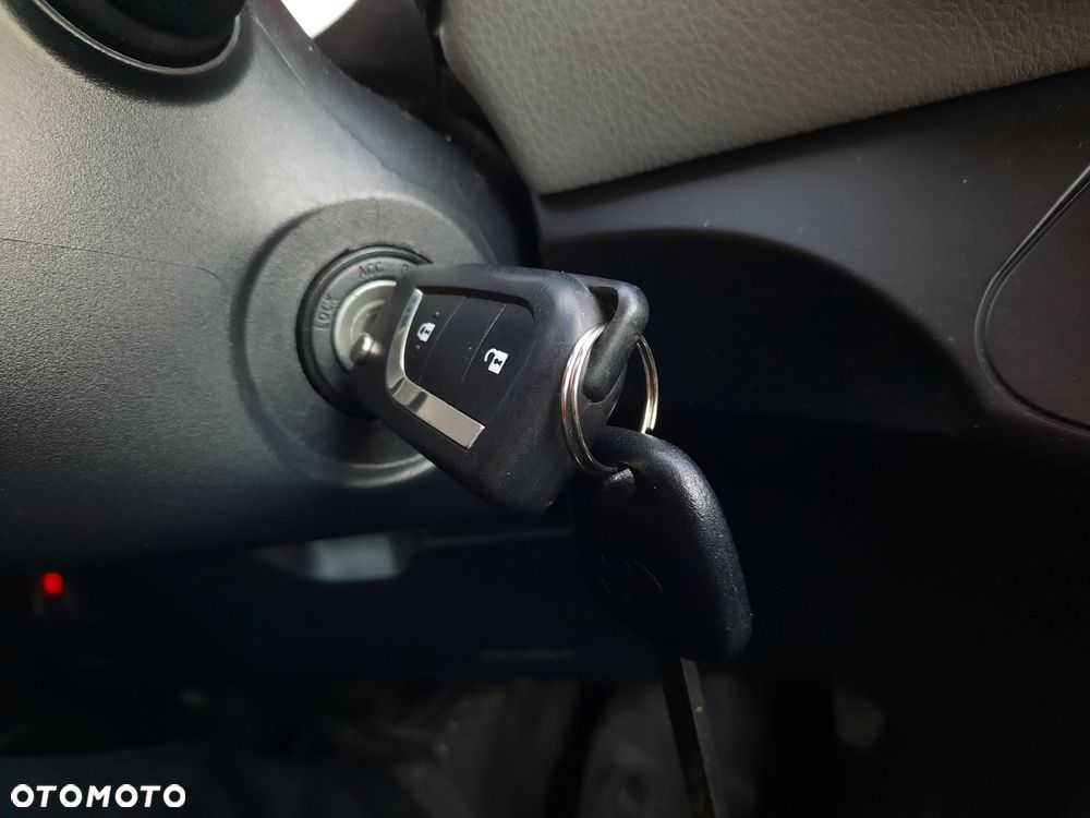 Toyota Yaris 1.33 VVT-i Trend - 33